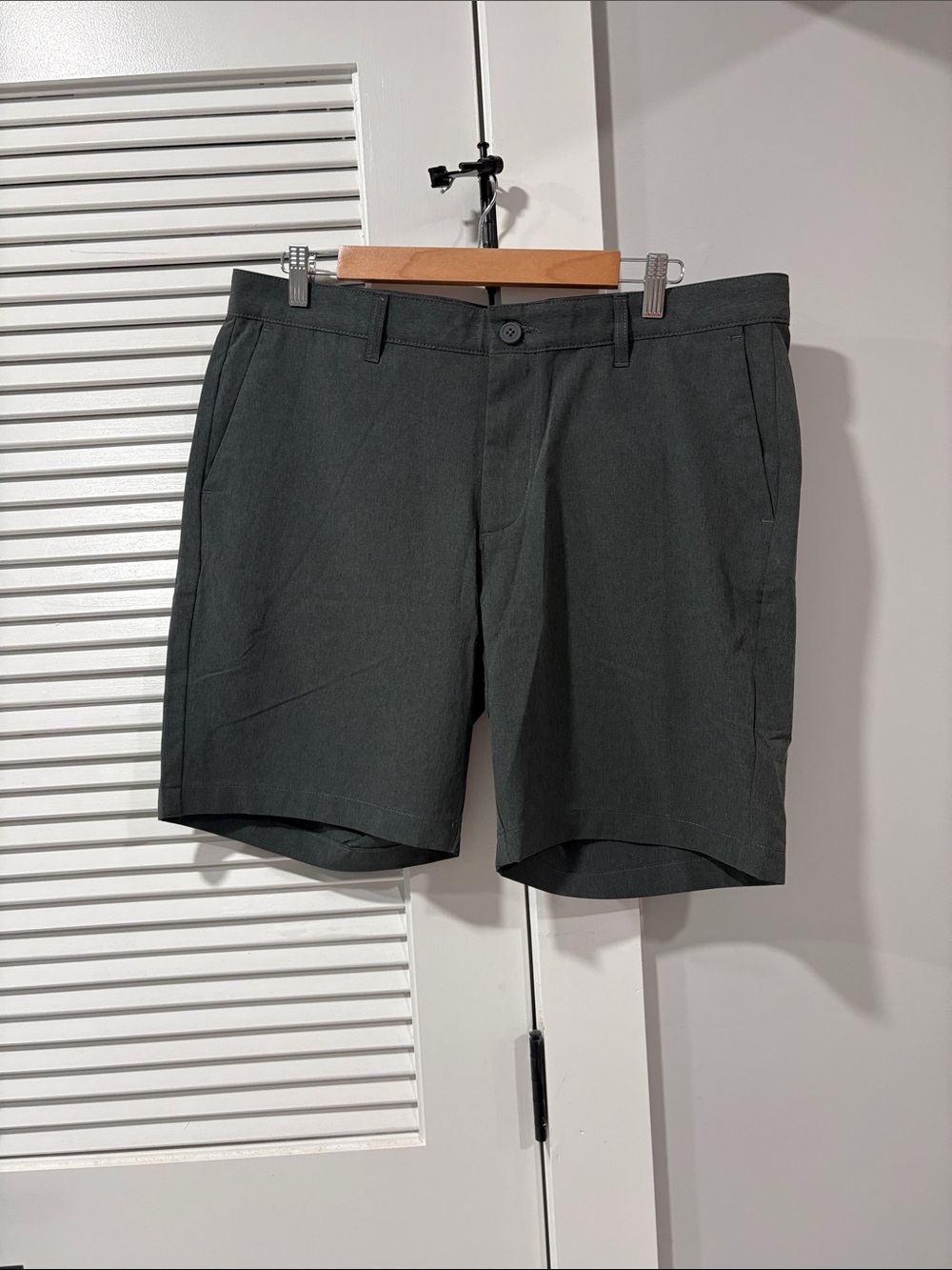 Tommy Bahama Men's Dark Gray Flat Front Shorts